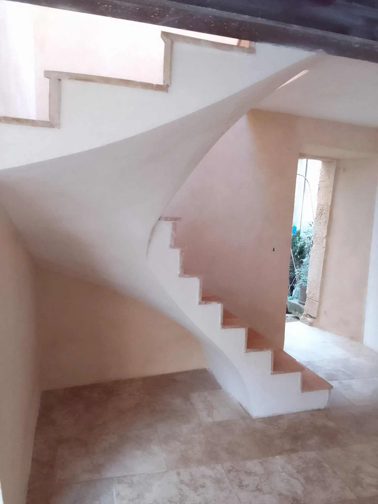 Escaliers — vue 2 — Bâtiment Rénovation Patrimoine, Pézenas, Hérault