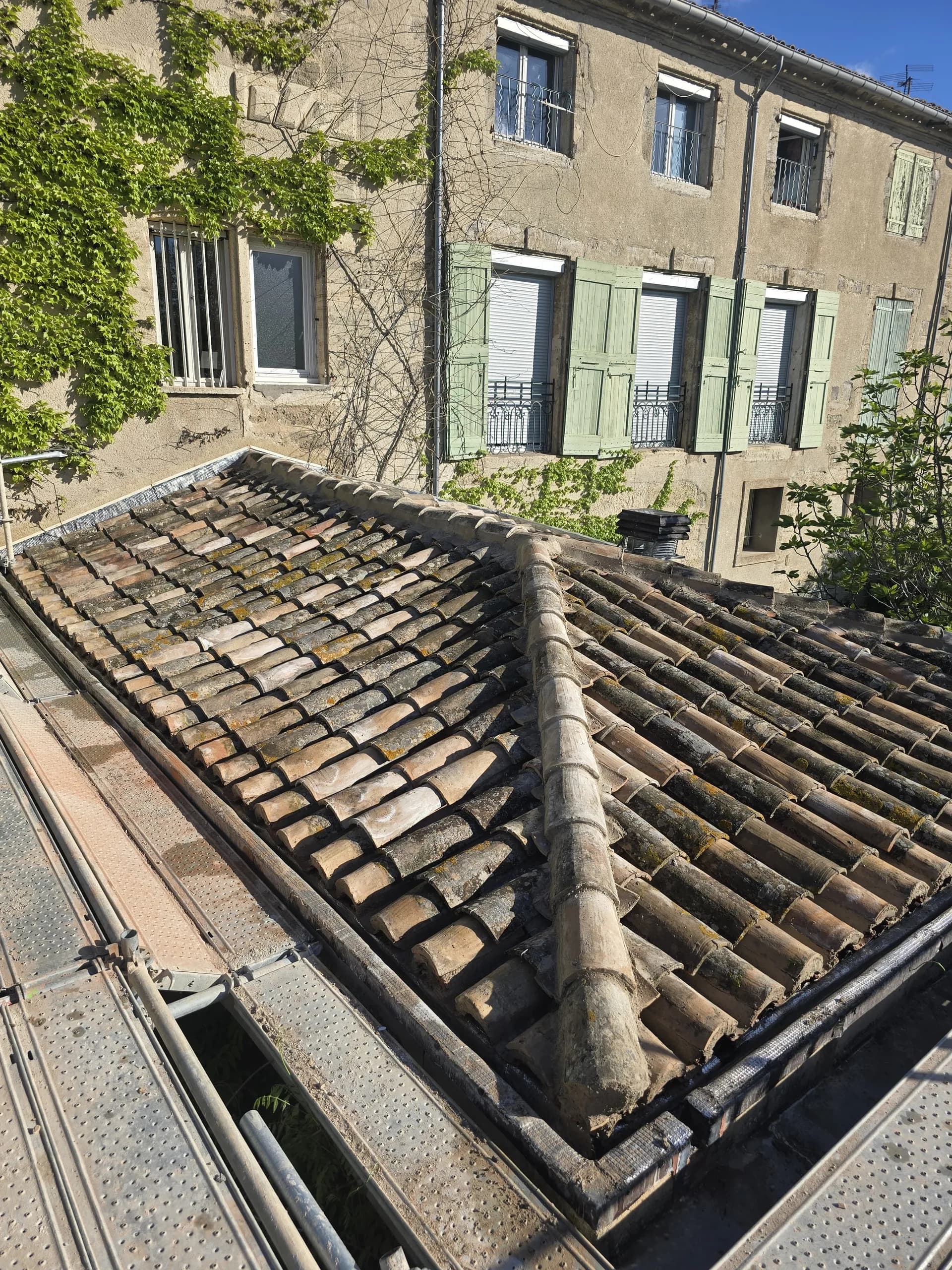 Toits & couvertures — vue 1 — Bâtiment Rénovation Patrimoine, Pézenas, Hérault